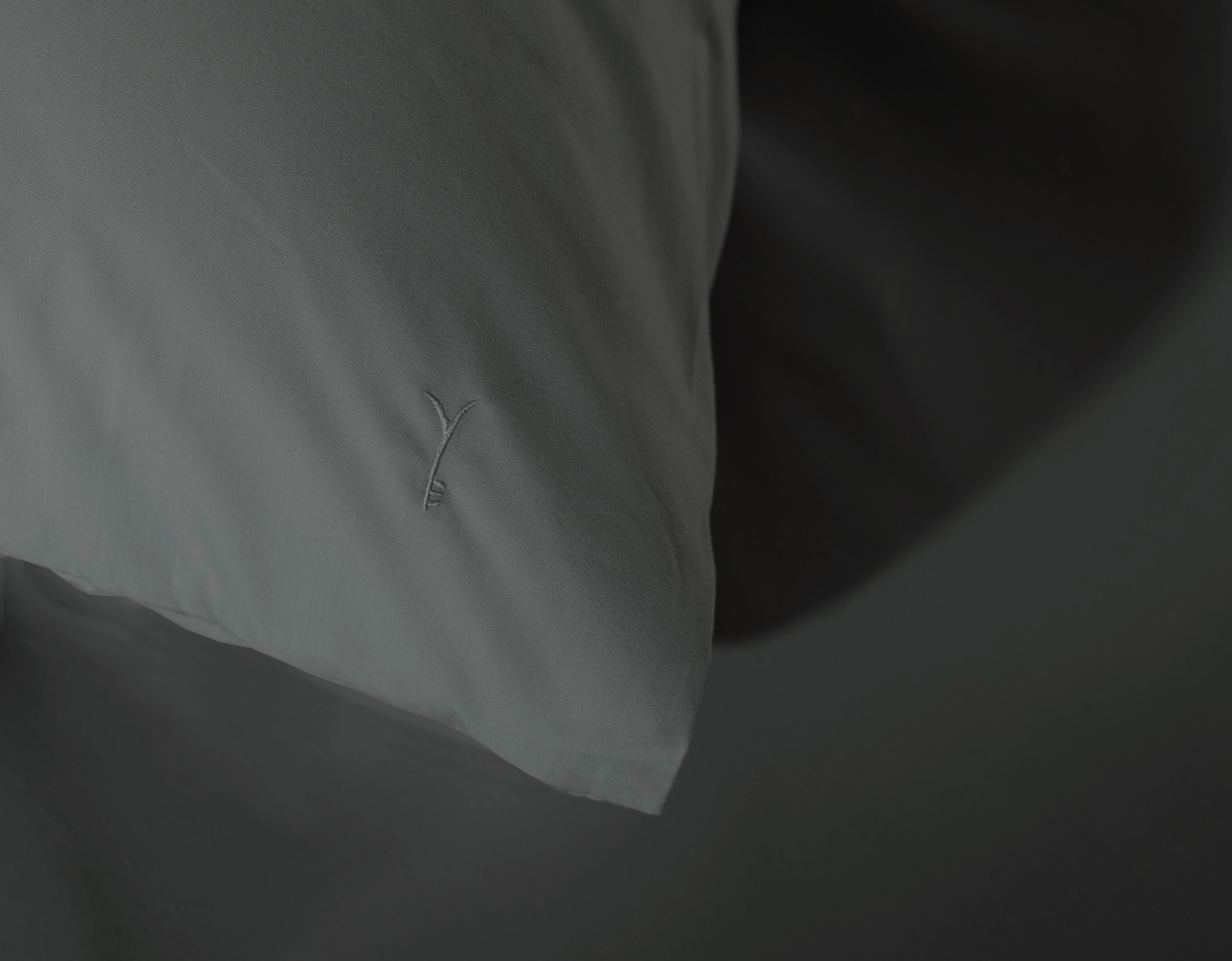 Yellow dekbedovertrek Suite Mumbai Beluga Grey katoen percale