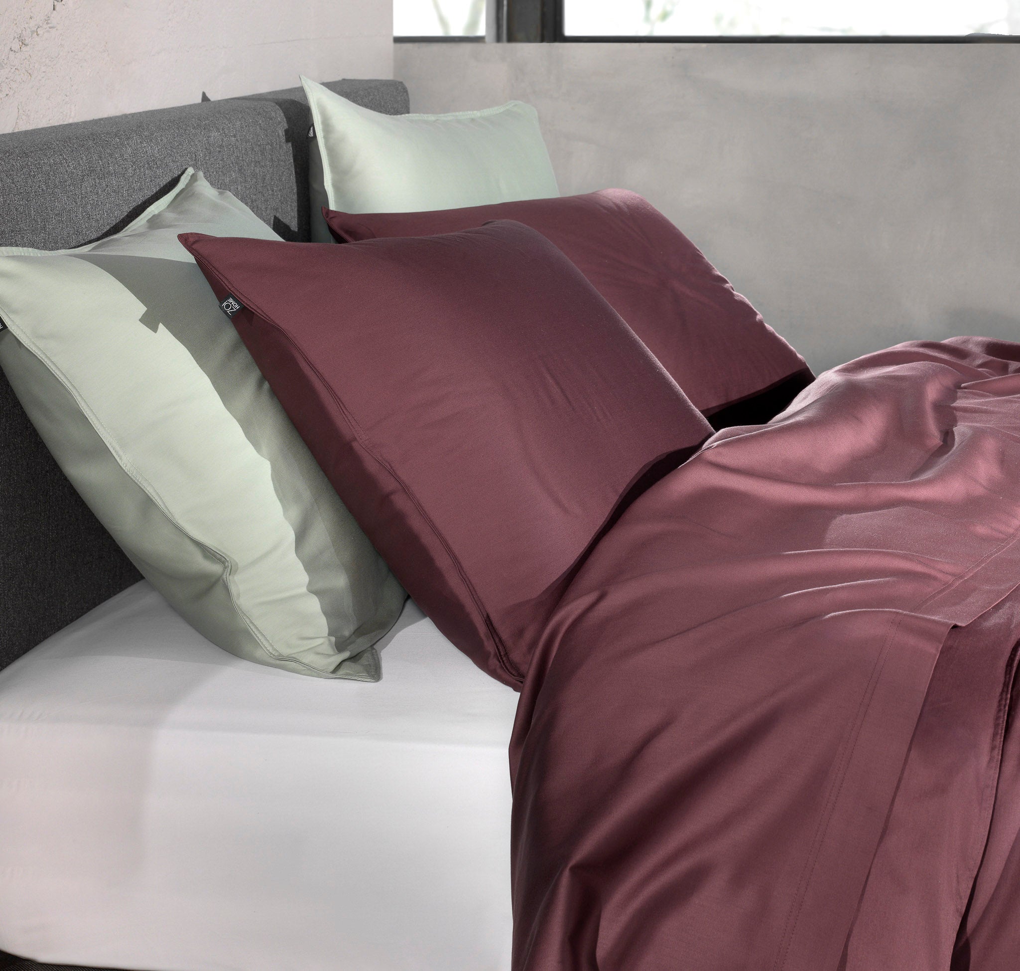 Zo Home kussensloop Satinado Mauve Lilac satijn