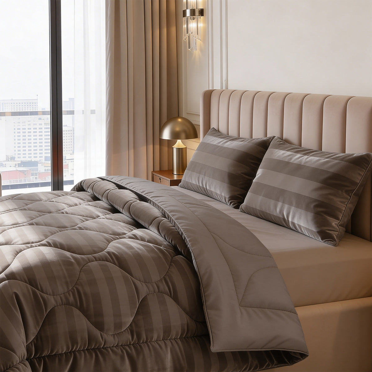 Sleeptime lazy dekbed Hotel Velvet Taupe