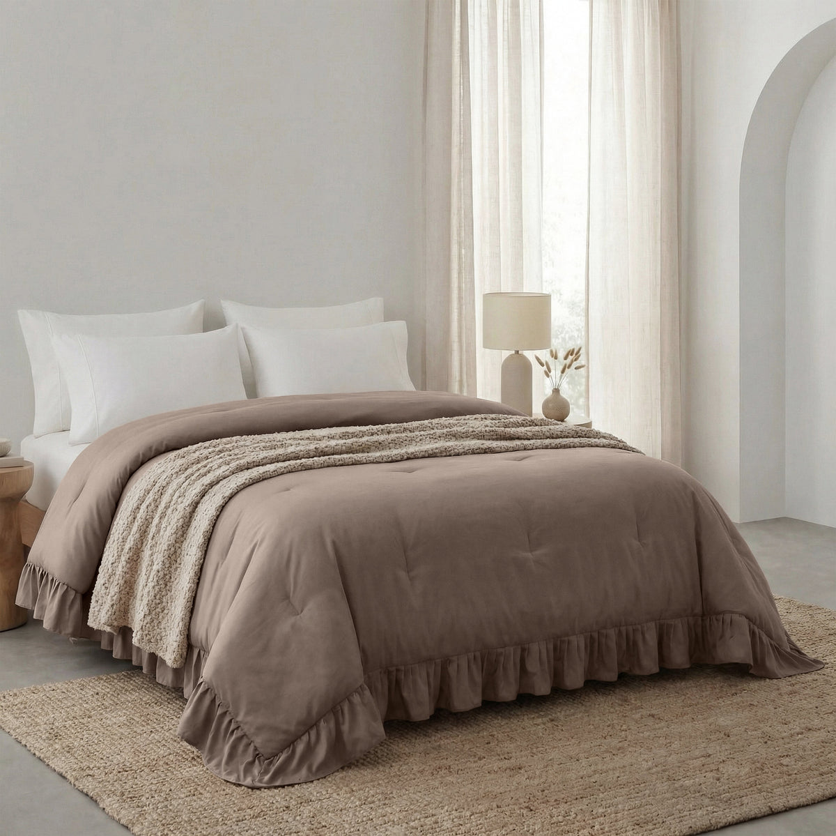 Sleeptime lazy dekbed Ruffles Taupe