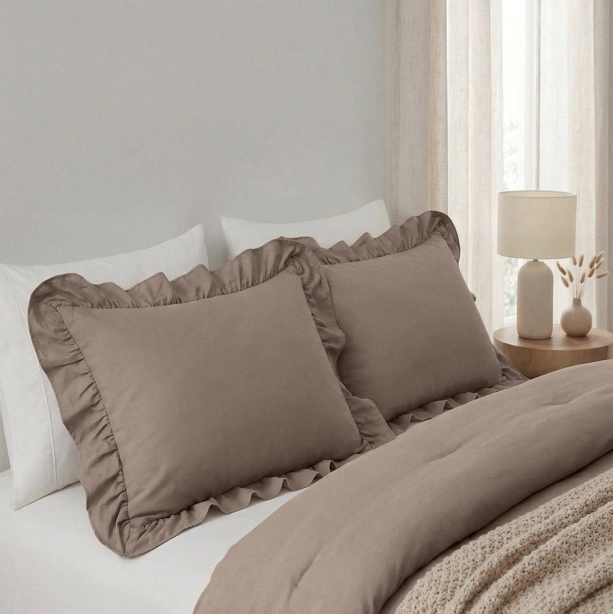 Sleeptime lazy dekbed Ruffles Taupe